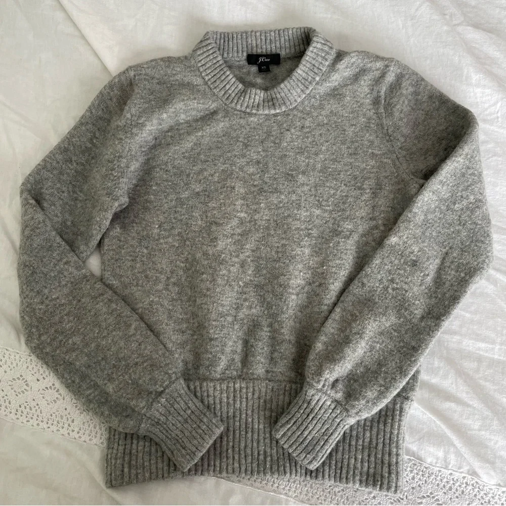 J. CREW XS GRAY CREWNECK SWEATER IN SUPER SOFT YARN merino wool blend